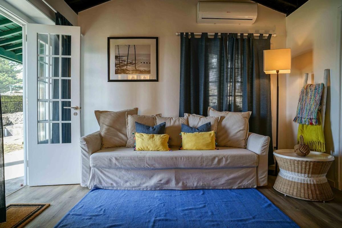 Guestready - Oceanfront Lookout House Ponta Delgada Esterno foto