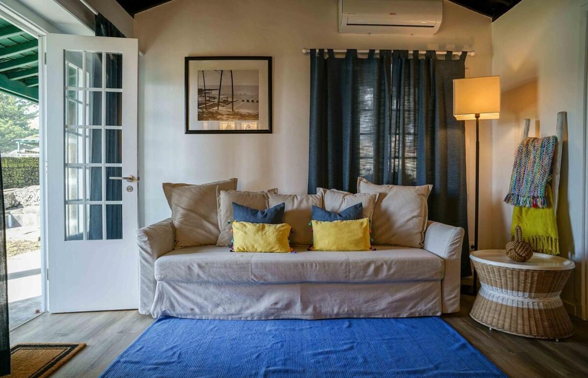 Guestready - Oceanfront Lookout House Ponta Delgada Esterno foto